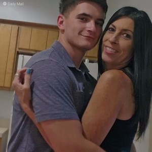 92K views · 369 reactions | “Ik lijk waarschijnlijk zijn moeder of...