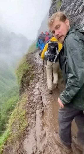 Mud Cliff Trail COLLAPSES Beneath Tourists! ⚠️