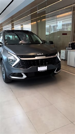 Kia Sportage Híbrida HEV en Color Shadow Matt Gray