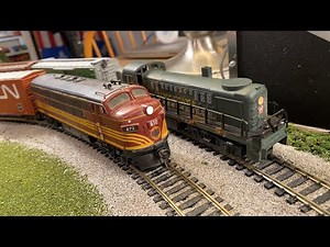 Operating HO Trains & Locomotives Live on the Layout