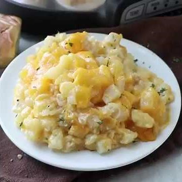 CROCKPOT CHEESY POTATOES