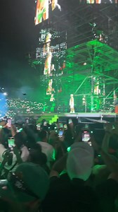 601K views · 10K reactions | Así fue la entrada de KaRoL G en el último concierto de Feid en Medellín.  #elconciertologo #elconciertologopr #karolg #feid | El Conciertologo | Facebook