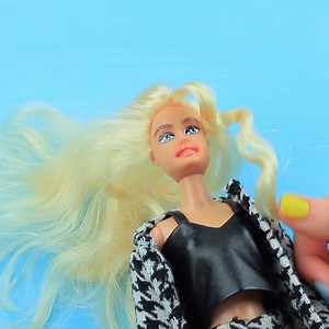 53K views · 225 reactions | DIY Barbie Hacks to Look Like Famous Celebrities / Billie Eilish, Rihanna, Gigi Hadid, BTS | Troom Troom | Facebook