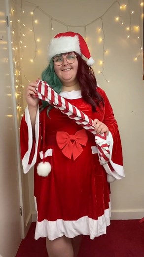 13K views · 116 reactions | plus size Mrs Claus inspired outfit 虜 #plussize #plussizefashion #mrsclaus #festivefashion #festiveoutfit #christmasfashion #christmasoutfit | Abi Drinkell | Facebook