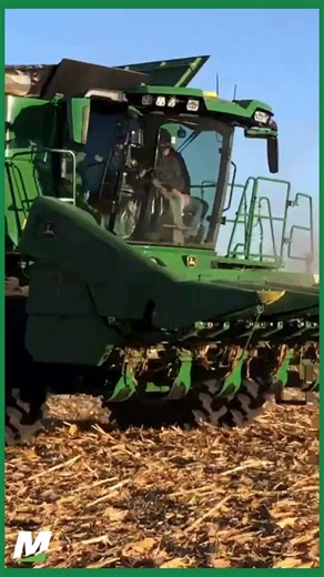 Does Mitchell Tech’s new combine driver look familiar? It’s none other than President Theresa Kriese! She stopped by Mitchell Tech’s Land Lab to see students in action and couldn’t resist taking the combine for a spin. Hands-on learning is at the heart of what we do, and President Kriese showed she’s not afraid to roll up her sleeves and join in on the fun. | Mitchell Tech