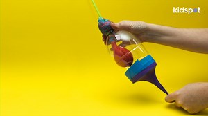 Make a lung model with your kids then breathe in... and breathe out...>>> https://bit.ly/3SEN2ar | Kidspot