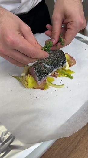 SEA BASS EN PAPILLOTE WITH ARTICHOKES🐟🌿A gourmet meal made easy!