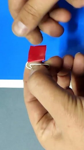 10 Smart Ways to Use a Paper Clip – Simple Hacks That Save You Time and Effort