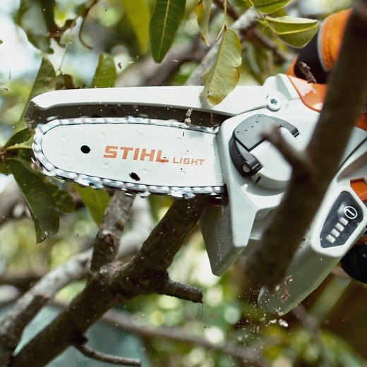 Be ready for any garden challenge with the new cordless garden pruner GTA 26. By STIHL. 🌱💪 #STIHL #gardentools #cordlesspower #gardenpruner #GTA26 | STIHL