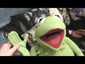 Package Jumbo Kermit the frog plush