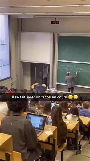 Le prof se lâche en classe avec Uber Eats