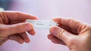 47K views · 443 reactions | CNN Chief Medical Analyst Dr. Sanjay Gupta explains the difference between the PCR and rapid antigen Covid tests. | CNN | Facebook