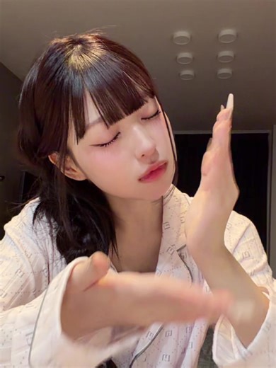 スローズームエフェクトでみなみちゃんの可愛さを強調