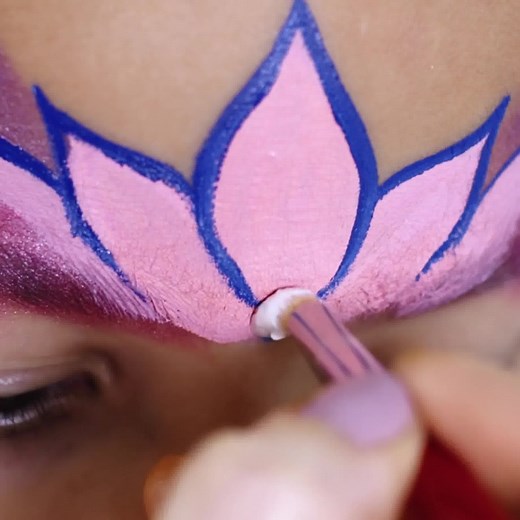 Spark their imagination with Snazaroo face paint! Fun for the whole family. | Snazaroo