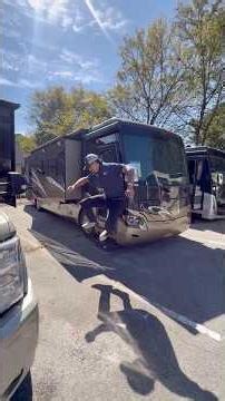 2012 Tiffin Allegro Breeze 32BR 😍 Diesel Luxury You Can Drive Anywhere 🚐💨 #RV #Tiffin #Motorhome￼