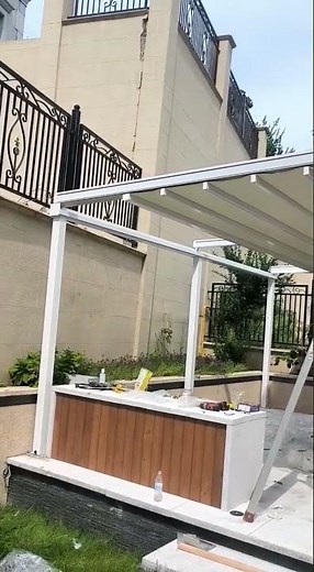 Fully Opened Waterproof PVC Retractable Roof Awning Canopy