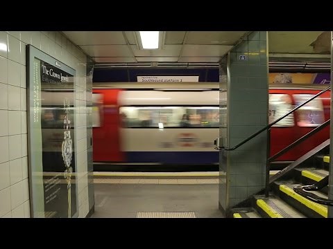 London Underground: Northern Line Action at Old Street