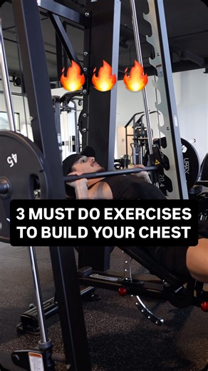 WHY? 👇🏽 Incline barbell press: solid for building your chest with more focus on the upper portion. 🔥 Incline Smith press: elite for upper chest growth. The fixed path removes the need to stabilize, so you can load more weight, push harder, and train heavy without needing a spotter or fearing for your life 😂 Cable fly: great for chest development, but once you go heavy, form usually starts breaking down. 🔥 Seated cable fly: a cheat code for chest growth. Because you’re more stable you get be