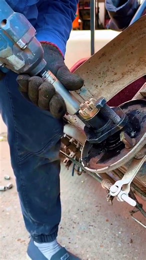 Step-by-Step Brake Caliper Maintenance #tutorial #engineer #carcare #workshop #tools #mechanic