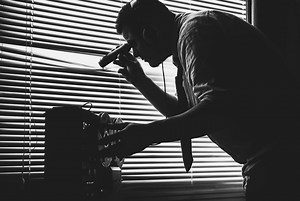 Peut-on espionner un téléphone portable à distance ?