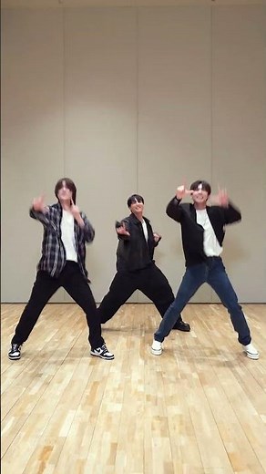 쩡국이형과 함께라면 영원히 행복해에에 💜 with #정국 선배님 #JungKook #BTS #TXT #BEOMGYU #TAEHYUN #HappilyEverAfter #shorts