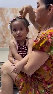 1.5M views · 36K reactions | Trời ơi sao mà chị ba thương mama dữ vậy nè... đi từ ngoài cửa nhà đã nói nhớ mama rồi... thấy thương mới xa có mấy ngày thôi đó... hỏng biết mốt đi lấy chồng bả sao nữa trời #DuongLam #QuynhQuynh #VieNETWORK | Lê Dương Bảo Lâm | Facebook