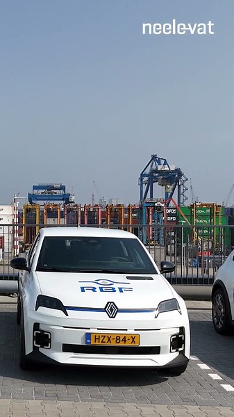 Maak kennis met onze gloednieuwe auto’s!