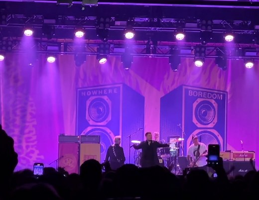 #SundaySounds ... Sex Pistols 2025 style starring Glen Matlock, Steve JONESY'S JUKEBOX Jones, #PaulCook and featuring Frank Carter - 'Pretty Vacant' in #Sydney April 8, 2025. #SexPistols #Live | Post Punk - A Short Term Effect