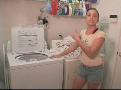 How To Do Laundry : How to Wash Whites When Doing Laundry