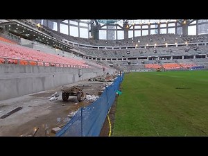 rumput sudah full zona barat & atap tersambung Jakarta international stadium ( JIS )