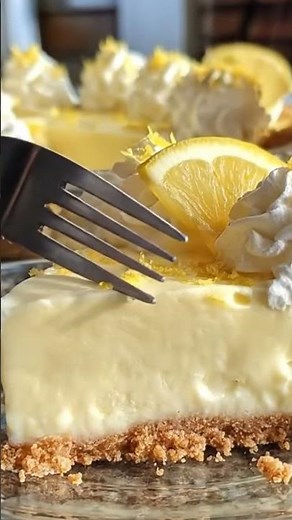 Creamy Lemon Icebox Pie – Cool, Refreshing & Irresistibly Smooth!