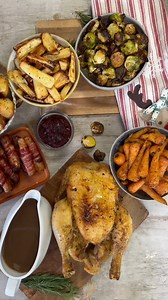 2.7K views | An Air Fryer is THE ultimate way to maximise on oven space and serve enough portions for everyone around the table this Christmas . Chef Tom is here to show you everything from the roast chicken with the crispiest skin  to Brussel sprouts that will leave them coming back for more… 復✨! | Russell Hobbs UK | Facebook