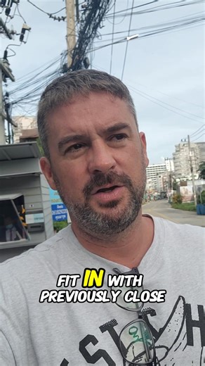 21K views · 592 reactions | As expats in Thailand, it’s easy to live in our own little bubble — shielded from much of the chaos in the wider world. Maybe that’s why life here feels more peaceful, more focused on happiness. #expat #expatlife | Dan about Thailand | Facebook