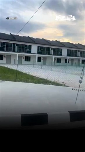 Oh! Media on Instagram: "Mungkin rumah ni khas untuk driver lori dan bas 😭😂 #ohmedia #as"