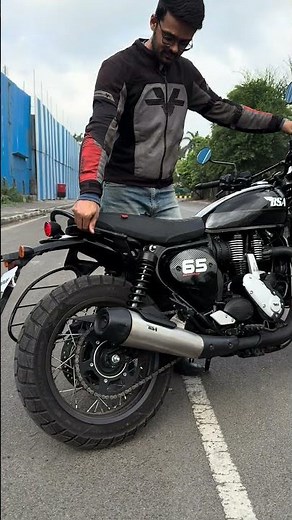 BSA Scrambler 650 Exhaust Sound 🔥 | Deep Sound of the 652cc Single | BikeWale Shorts