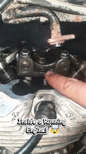 Inside a Running Motorcycle Engine! 🤯🏍️ #Mechanic #Shorts