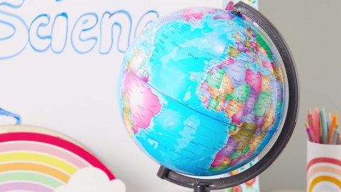 Juvale World Globe for Kids - 8-Inch, Multicolor with Plastic Stand - Educational Desk Globe with World Map for Kids & Classroom Decor
