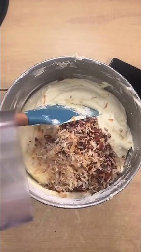 Toasted Pecan & Coconut Poundcake Is What Southern Baking Is All About! 🥥🍰