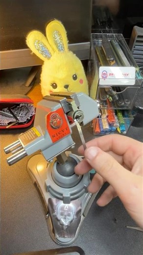 How to open a brinks lock