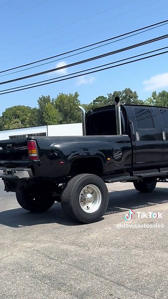 Kodiak 4x4 Pickup Truck: King of the Road