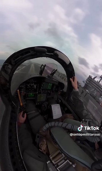 Inside The Cockpit of a Fighter Jet Experience