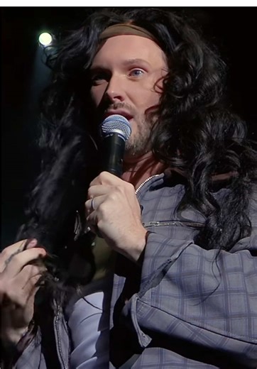 Ended the year with a head full of hair 🤣 Can’t wait for another year full of laughs 💕 #standup #comedian #wig