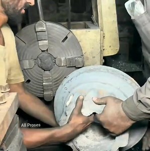 1.4M views · 28K reactions | Dari Block mesin kapal mereka membuat Hub roda truck berkualitas tinggi, Seni dan keterampilan yang diwariskan oleh kakek moyang mereka luar biasa. | All Proses | Facebook