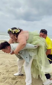 93K views · 1K reactions | මෙන්න photo shoot  | Bride&Groom.lk | Facebook