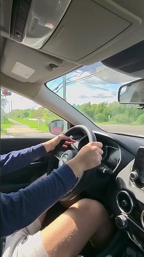 How To Make A Right Turn: The Correct Way to Safely Change Lanes