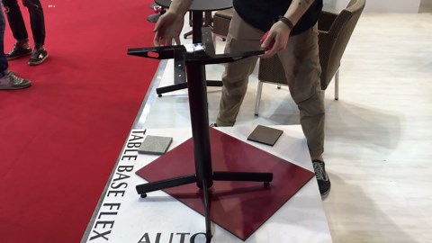 Self stabilizing table base