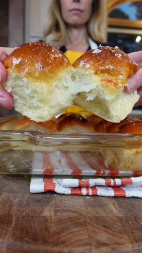 7.5K views · 211 reactions | Perfect Dinner Rolls #dinnerrolls #tangzhong #foodies #foryou #foryoupage #fypシ #fyp #reels #reelsviral #reelsfb #cookingtips #Recipe #foodrecipe #food #foodie #foodporn #recipe #foodphotography #foodstagram #foodlover #foodrecipes #instafood #foodblogger #recipes #healthyfood #cooking #yummy #delicious | Homade Cooking | Facebook