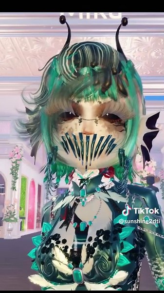 Alien Invasion Antenna Hack for Dress to Impress