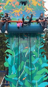 15K views · 197 reactions | It was pouring rain at Sea World but they had even more fun because of it! #rainyday #rain #kidsbeingkids #familyfunpack | Family Fun Pack | Facebook
