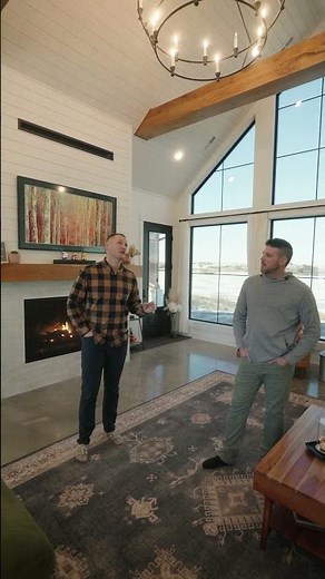 Want to make a statement with your vaulted great room? 👀